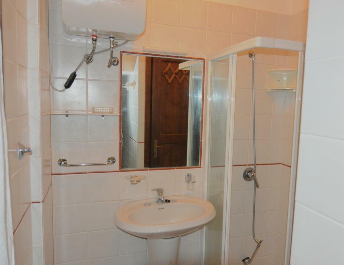 Villino Il Ginepro Apartment Каниджоне Екстериор снимка